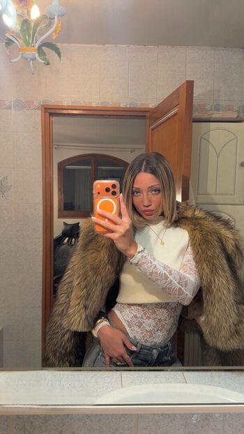 Full leaked Hello iris private onlyfans photo