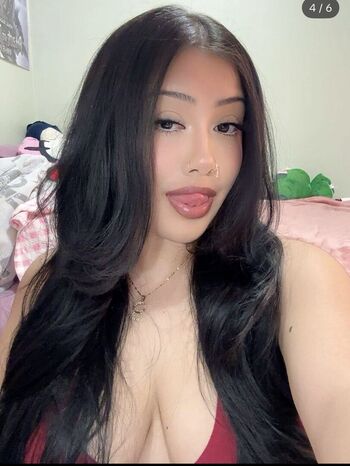 Full leaked Hellokittylvrr private onlyfans photo