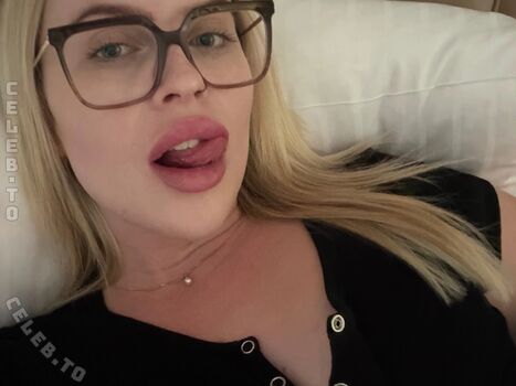 Full leaked Hellybunny private onlyfans photo