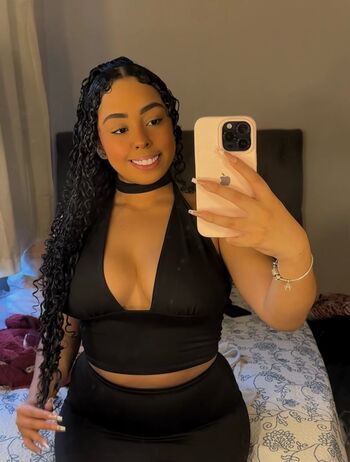 Full leaked Heloovv private onlyfans photo