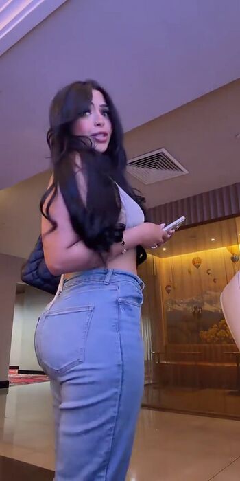 Full leaked Hermosa kari page private onlyfans photo