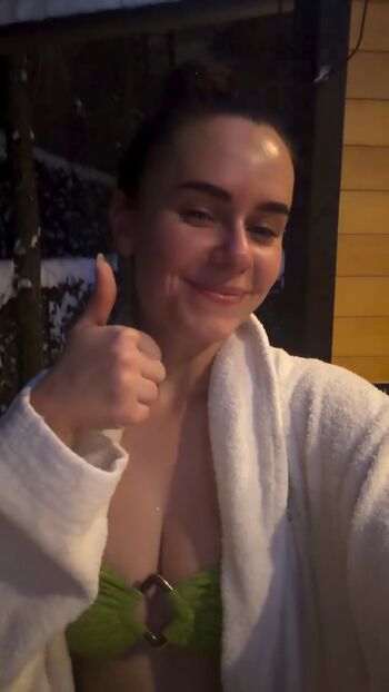 Full leaked Heyhelen asmr private onlyfans photo