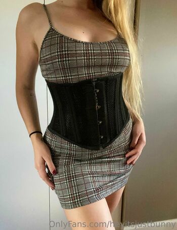 Full leaked Heyitsjustbunny private onlyfans photo