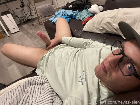 Full leaked Heyitskalen private onlyfans photo