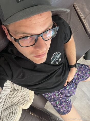 Full leaked Heyitskalen private onlyfans photo