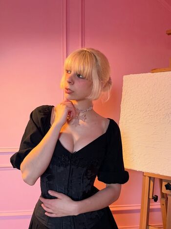 Full leaked Heyitssarah private onlyfans photo