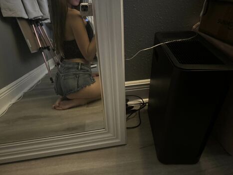 Full leaked Miyuri x/ private onlyfans photo