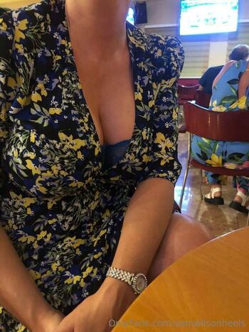 Full leaked High heel gilf private onlyfans photo