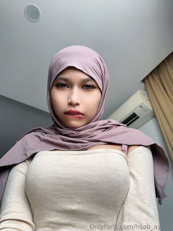 Full leaked Hijab aysha page private onlyfans photo