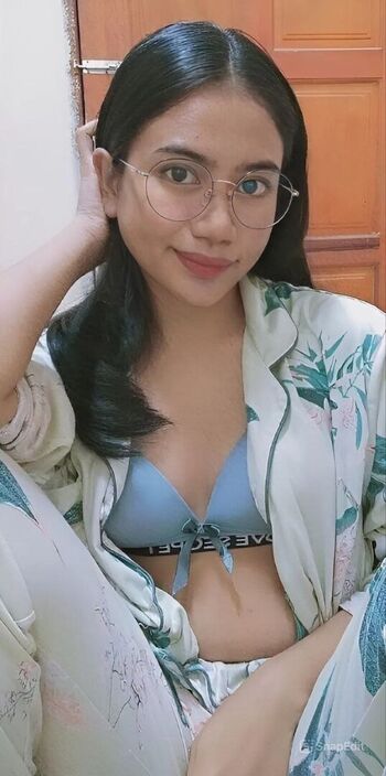 Full leaked Hijab on private onlyfans photo