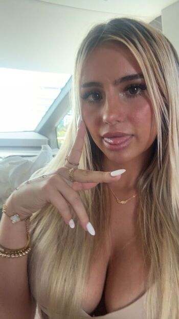 Full leaked Hippicam private onlyfans photo
