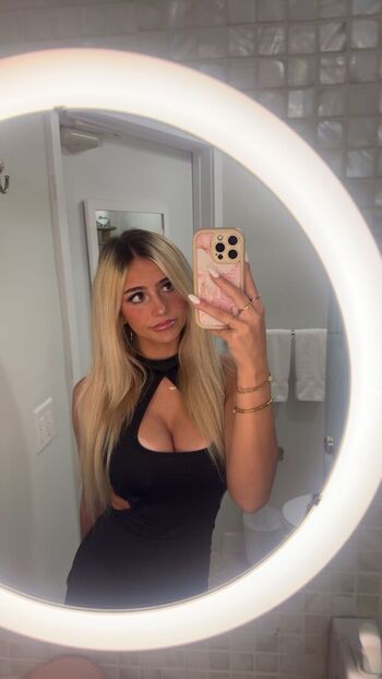 Full leaked Hippicam private onlyfans photo
