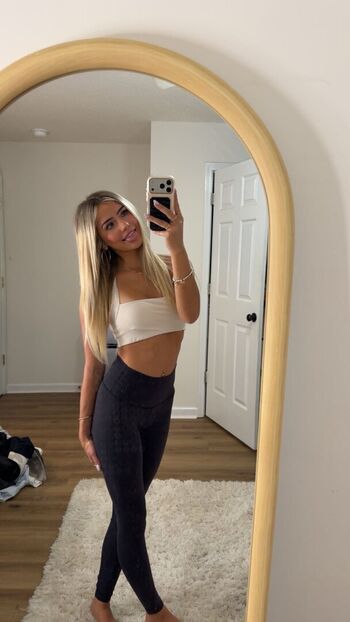 Full leaked Hippicam private onlyfans photo
