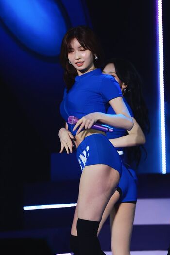 Hirai Momo