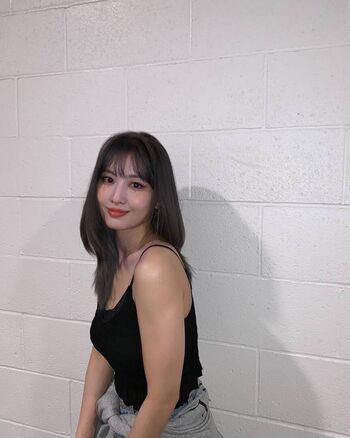 Hirai Momo