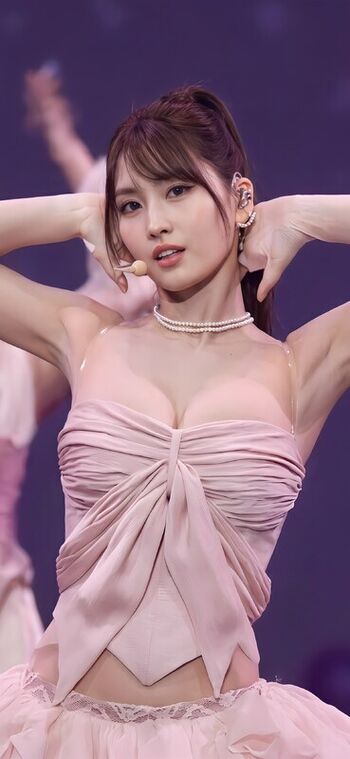 Hirai Momo