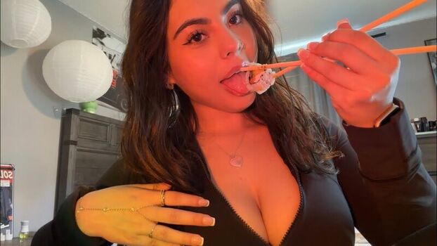 Full leaked Hispanic  page private onlyfans photo