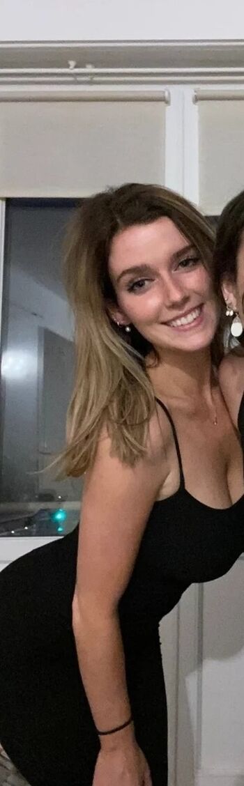 Full leaked Hoeliviagarry private onlyfans photo