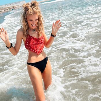 Hollie Bennett