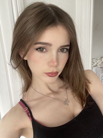 Full leaked Hollsbeauti private onlyfans photo