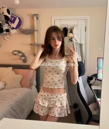 Full leaked Hollsbeauti private onlyfans photo