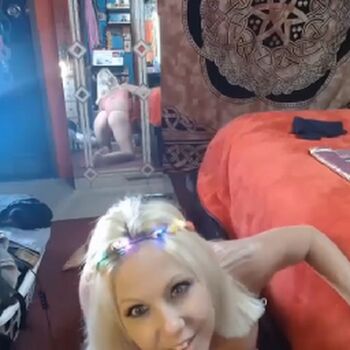 Full leaked Holly hanna page private onlyfans photo