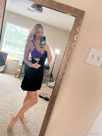 Full leaked Holly hotwife page private onlyfans photo