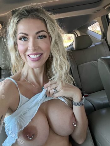 Holly Hotwife