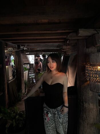 Full leaked Holly shu private onlyfans photo