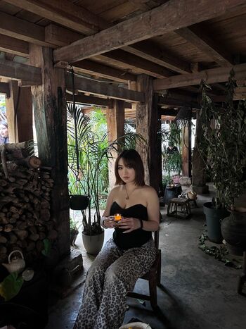 Full leaked Holly shu private onlyfans photo