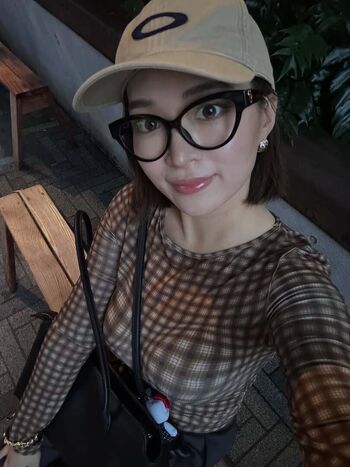 Full leaked Holly shu private onlyfans photo