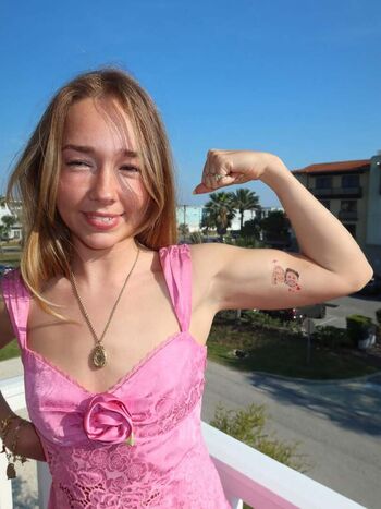 Full leaked Holly taylor private onlyfans photo