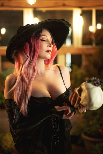 Holly Wolf