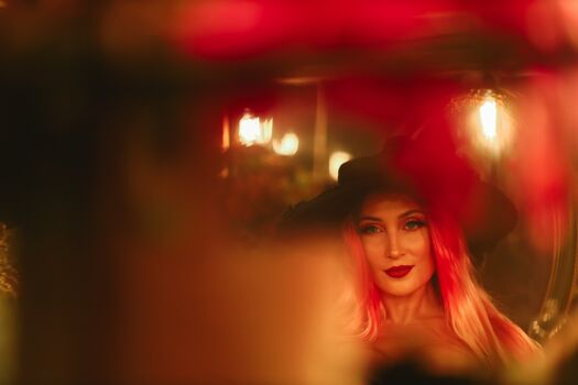 Holly Wolf