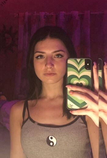 Full leaked Hollyjustwantst private onlyfans photo