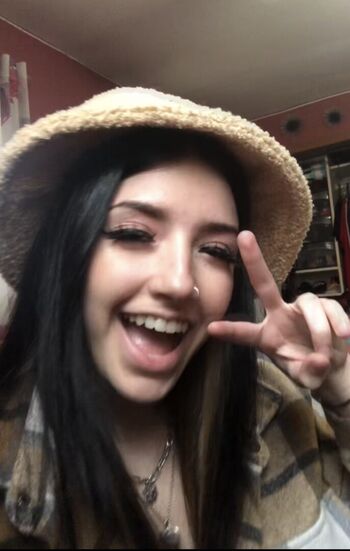 Full leaked Hollyjustwantst private onlyfans photo