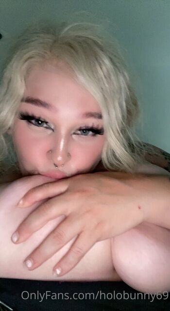 Holobunny69