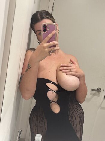 Full leaked Holybribriii page private onlyfans photo