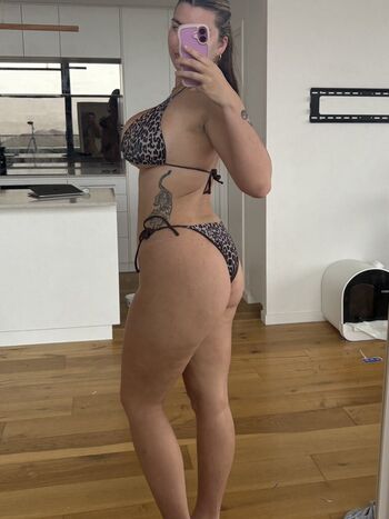 Full leaked Holybribriii private onlyfans photo