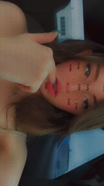 Full leaked Honeybeehost private onlyfans photo