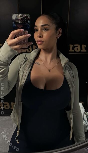 Full leaked Honeyda private onlyfans photo