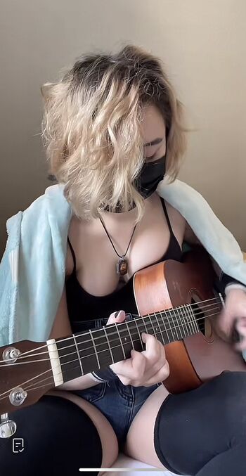 Full leaked Honeydewmelancholy private onlyfans photo