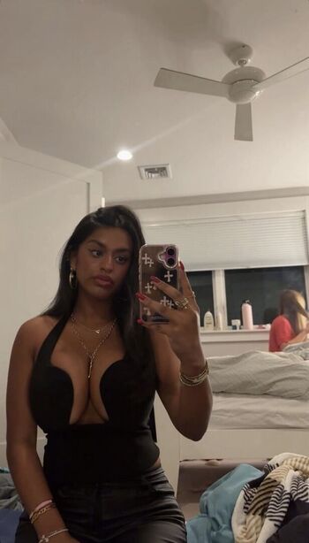 Full leaked Honeypot page private onlyfans photo