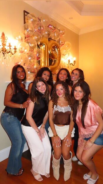 Full leaked Honeypot private onlyfans photo