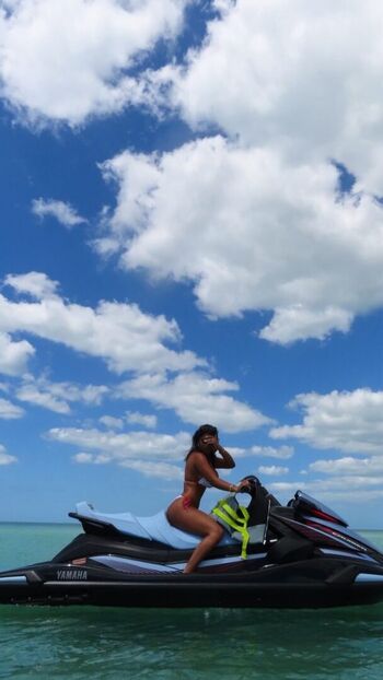 Full leaked Honeypot private onlyfans photo