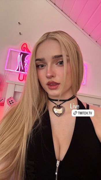 Full leaked Honeypuu  page private onlyfans photo