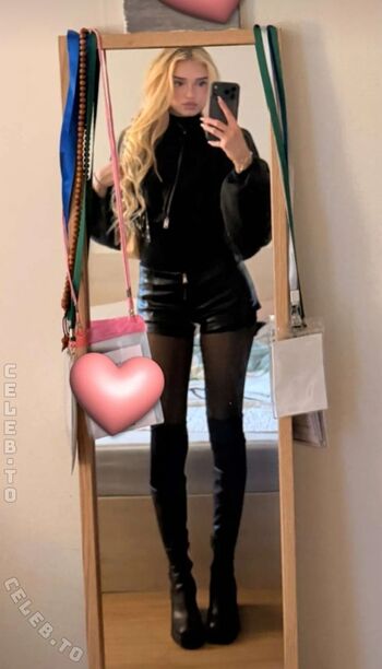 Full leaked Honeypuu  page private onlyfans photo