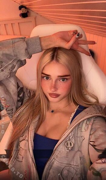 Full leaked Honeypuu page private onlyfans photo