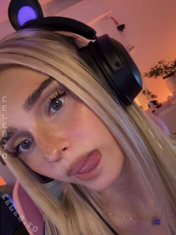 Full leaked Honeypuu page private onlyfans photo