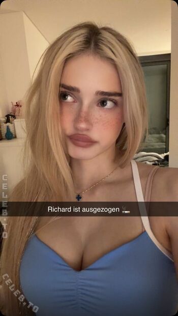 Full leaked Honeypuu page private onlyfans photo
